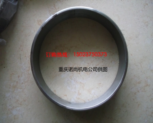 重慶康明斯排氣管接頭套筒3073158