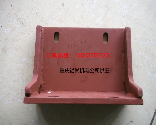山推康明斯NTA855-C280引擎變扭器冷卻器支架4061178
