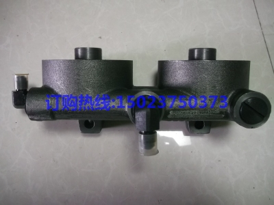 康明斯機油濾清器座3033405