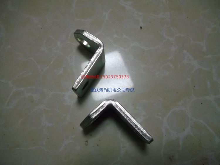 一汽6x4牽引車康明斯M11-C380E20軟管支承114307