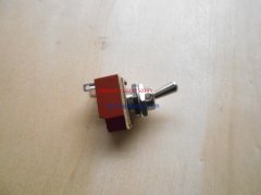 康明斯NTA855發(fā)電機(jī)組儀表箱啟動(dòng)開(kāi)關(guān)104215